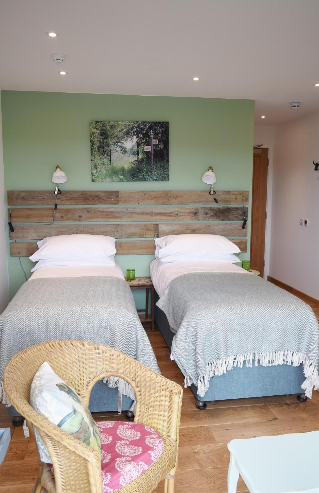 The Sanctuary Cornwall Golant Room photo